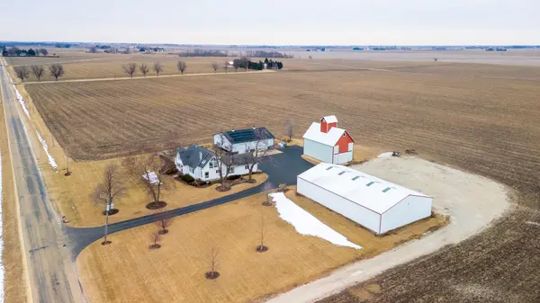 24284 Schafer RD, Clare, IL 60111