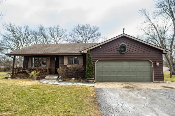 1403 W Beach RD, Waukegan, IL 60087