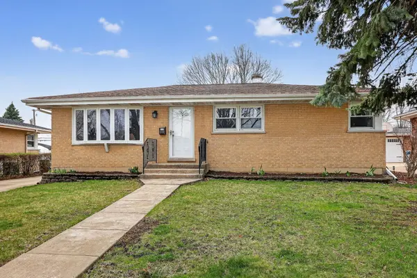 970 N Fischer DR, Addison, IL 60101