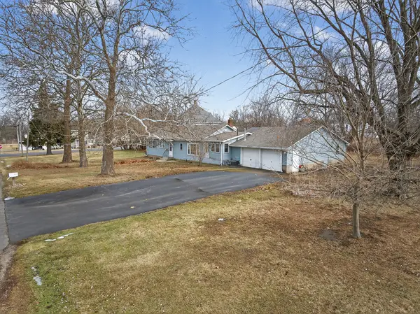 6018-6020 Hickory ST, Harvard, IL 60033