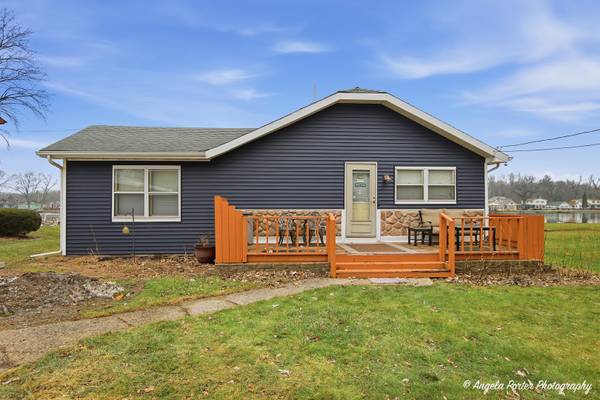 1614 River Terrace DR, Johnsburg, IL 60051
