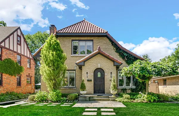 300 W ELM PARK AVE, Elmhurst, IL 60126