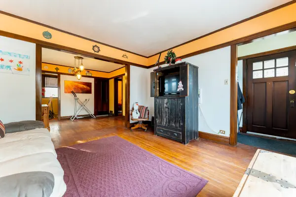 5815 W School ST, Chicago, IL 60634
