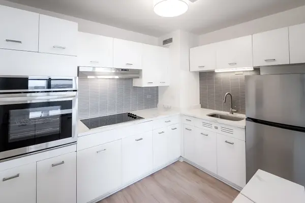 6301 N Sheridan RD #14J, Chicago, IL 60660