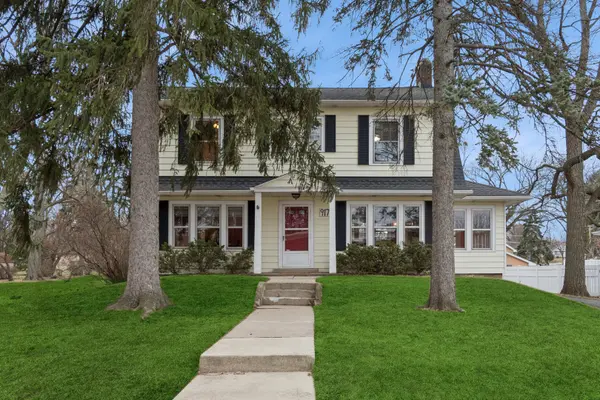 917 Division ST, Lisle, IL 60532
