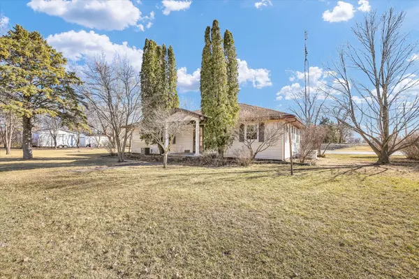 1 S Bolin DR, Hammond, IL 61929
