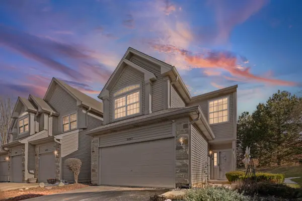 8007 Sierra Woods LN, Carpentersville, IL 60110