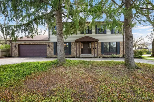 315 Charal LN, Highland Park, IL 60035