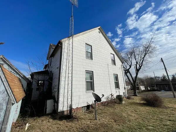 523 W Washington AVE, Greenville, IL 62246