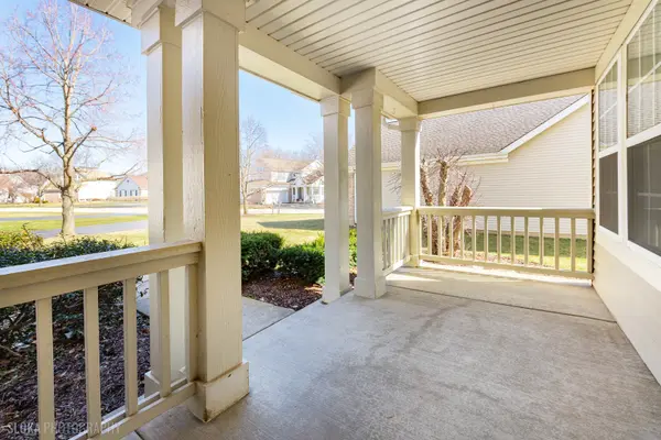 735 Nashua CT, Crystal Lake, IL 60012