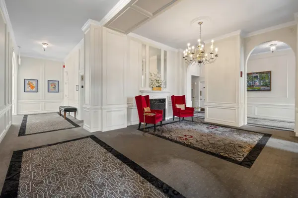 4300 N Marine DR #602, Chicago, IL 60613