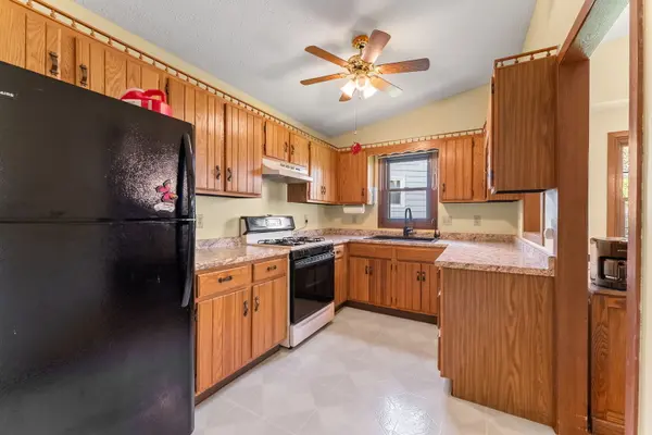 3827 Belle AVE #0, Davenport, IA 52807