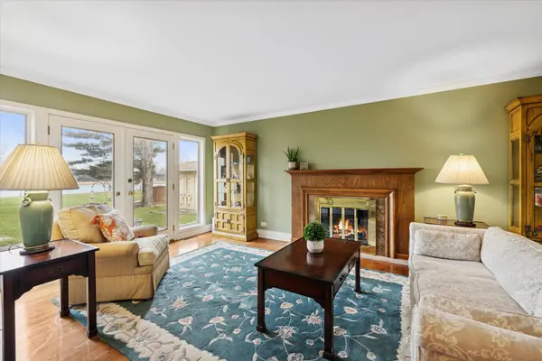 1636 E Jonquil TER, Arlington Heights, IL 60004