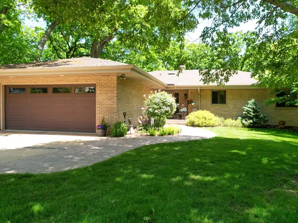 2107 S Pow Wow TRL, Beloit, WI 53511