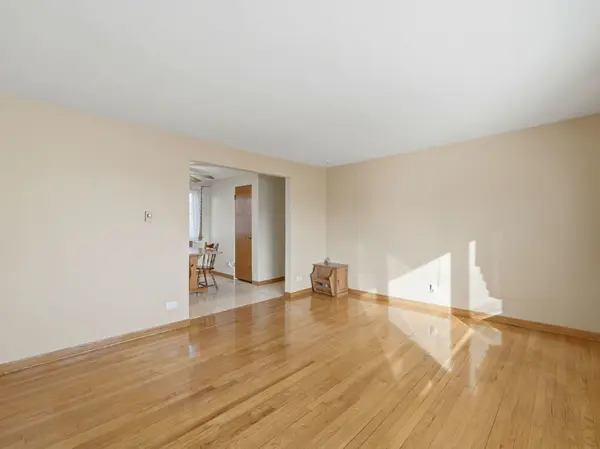 5850 W 55th ST #3F, Chicago, IL 60638