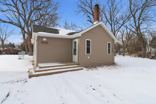 39470 N Woodland AVE, Antioch, IL 60002