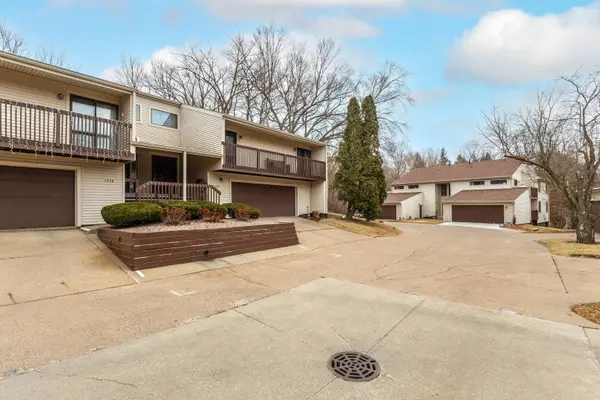 1208 35th Street DR #M, Moline, IL 61265