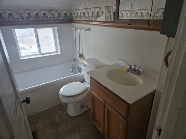 401 NE 3rd ST, Aledo, IL 61231