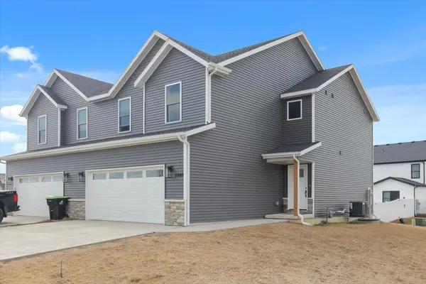 401 A Jenny LN,  Heyworth,  IL 61745