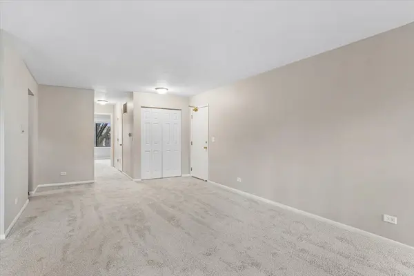 6227 Trinity DR #2-B, Lisle, IL 60532