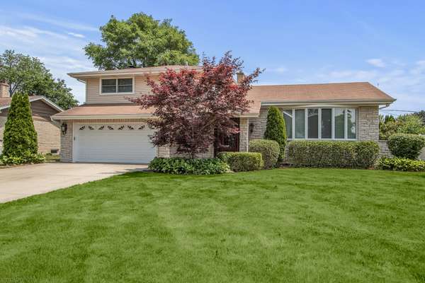 5627 N Prospect AVE, Norwood Park Township, IL 60631
