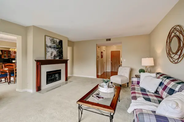 3525 S Cass CT #515, Oak Brook, IL 60523