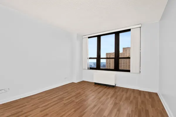 5471 S Hyde Park BLVD #10A, Chicago, IL 60615
