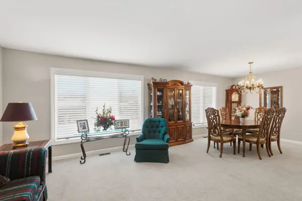 1418 Bladon RD, Schaumburg, IL 60195