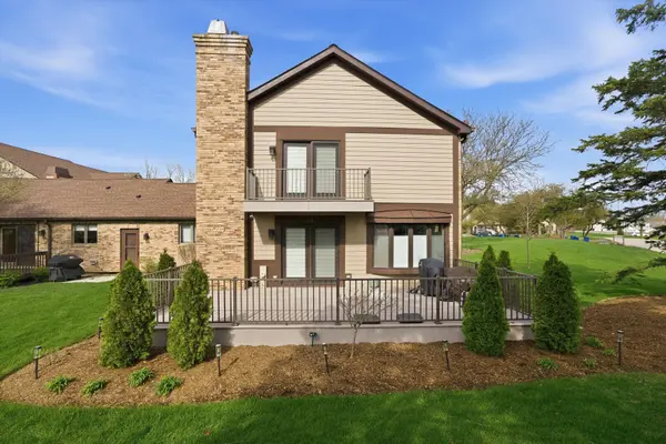 1840 Golf View DR, Bartlett, IL 60103