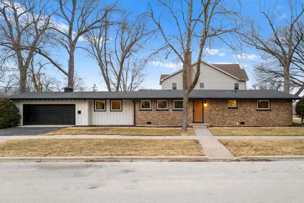 461 W Grantley AVE, Elmhurst, IL 60126
