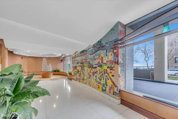6301 N Sheridan RD #11R, Chicago, IL 60660