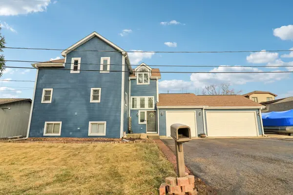 912 River Terrace DR, Johnsburg, IL 60051