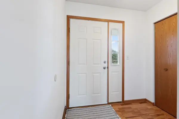 1071 Alexandria DR #1071, Sycamore, IL 60178