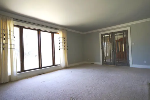 2 Golfview PL, Dekalb, IL 60115