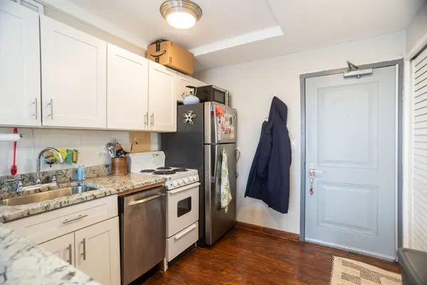 3410 N Lake Shore DR #17J, Chicago, IL 60657