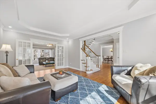 2711 Wendy DR, Naperville, IL 60565