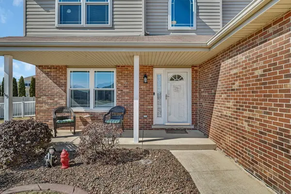 24450 Arrowhead DR, Manhattan, IL 60442