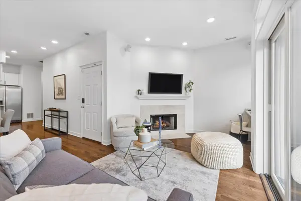 1520 N Hudson AVE #3, Chicago, IL 60610