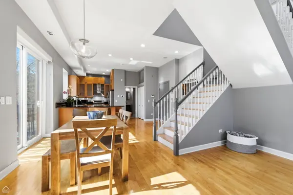 1500 N Greenview AVE #2F, Chicago, IL 60642