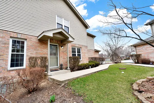 843 ROSEBUD CT #843, Roselle, IL 60172