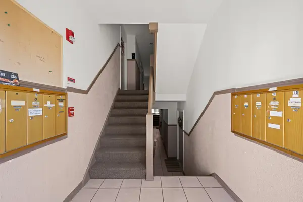 10121 Hartford CT #3C, Schiller Park, IL 60176
