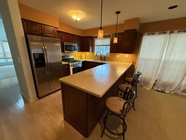3293 Country LN, Waukegan, IL 60087
