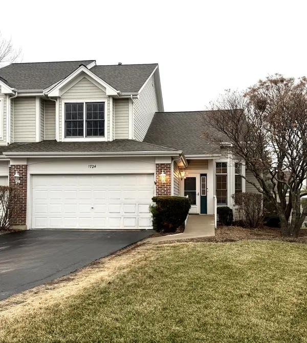 1724 Waverly CIR, St. Charles, IL 60174