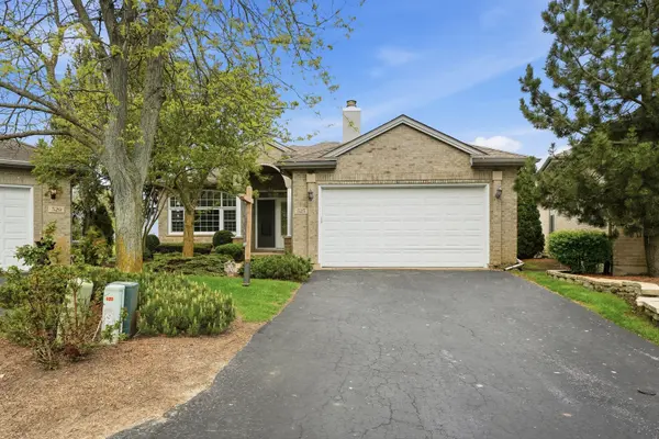 525 Highlington CT,  Beecher,  IL 60401