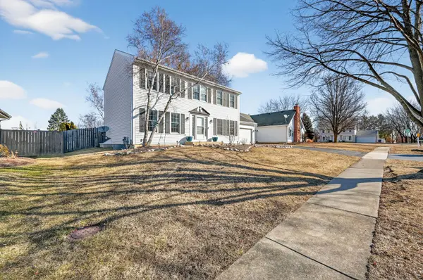 6230 Old Farm LN, Gurnee, IL 60031