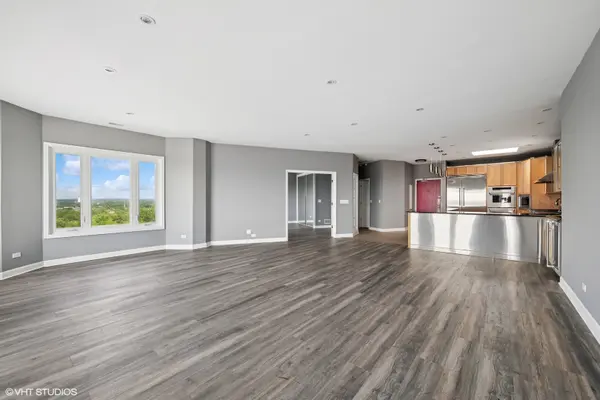 1 Renaissance PL #3PH, Palatine, IL 60067
