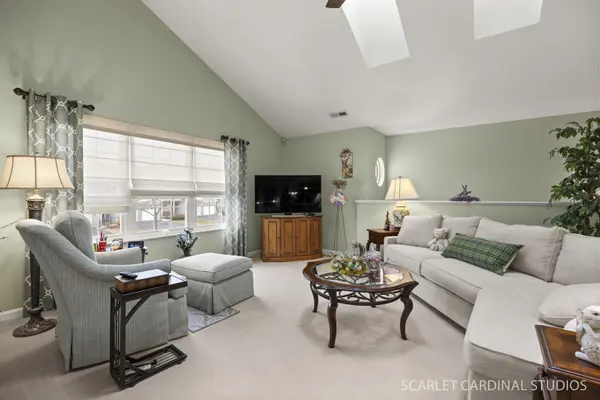 371 Gazebo LN #371, Lombard, IL 60148