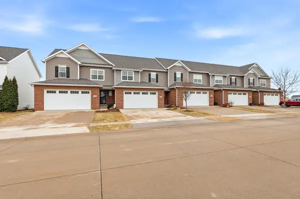 4428 Slate Creek DR, Bettendorf, IA 52722