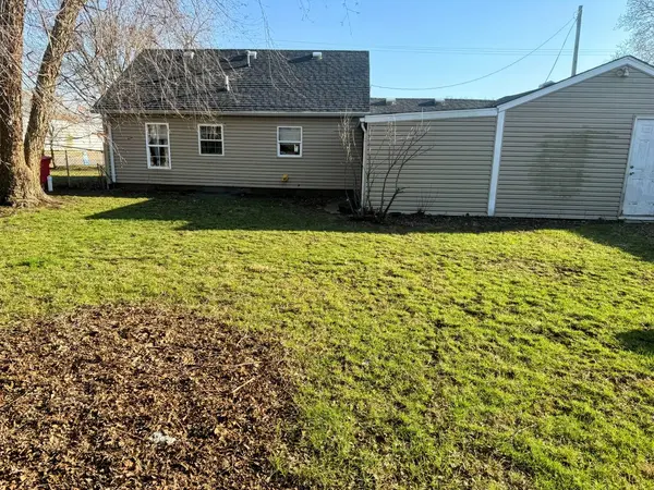 330 Central AVE, Atwood, IL 61913