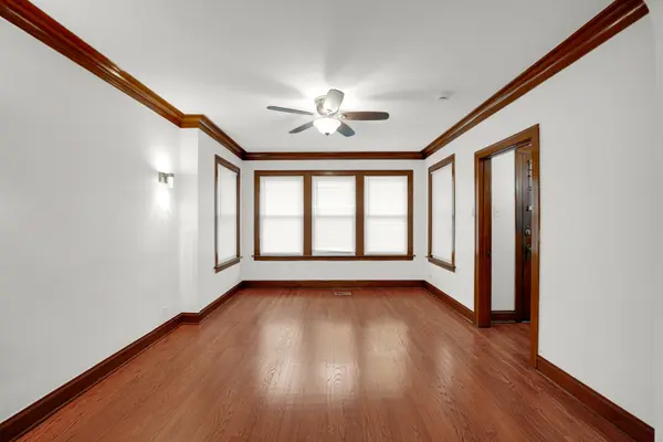 5619 S Sacramento AVE, Chicago, IL 60629
